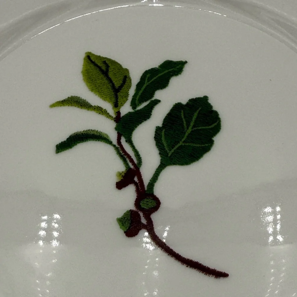 Set Of 4 Crate & Barrel Christmas Holiday Theme Salad Appetizers White Plates